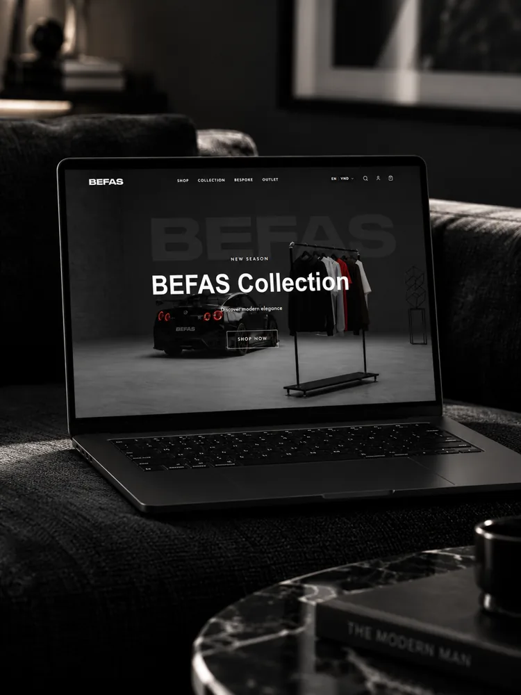 Collection website presentation on a laptop